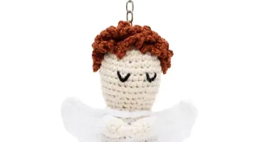 Anjo Branco de Cabelo Castanho em Amigurumi