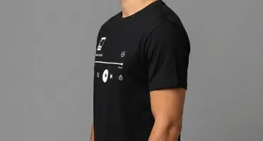 Camiseta Preta Play