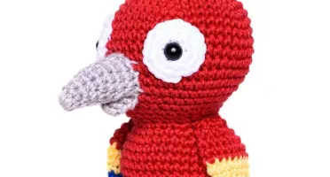 Papagaio Vermelho em Amigurumi
