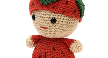 Bebê Moranguinho em Amigurumi