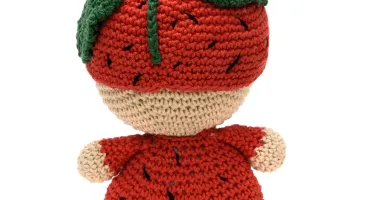 Bebê Moranguinho em Amigurumi