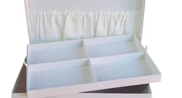 Porta-Joias Grande em Linho Off-White com Porta-Anéis