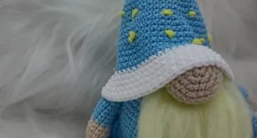 Gnomo Soneca em Crochê