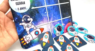 Jogo da Velha Astronauta e Foguete Cartonado 19 x 14 cm
