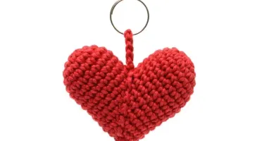 Chaveiro Coração Vermelho em Amigurumi