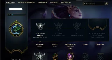 Conta prata 4 (MAIN MID), com 31 skins e 46 champs