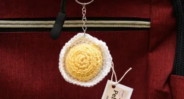 Chaveiro mini Quindim em amiguruimi