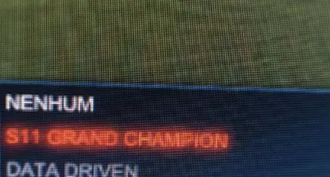 Conta de rocket league com tag de Grand Champion