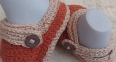 Sapatinho Vazado de Crochê para Bebê