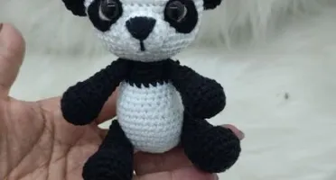 Mini Panda em Crochê - Amigurumi