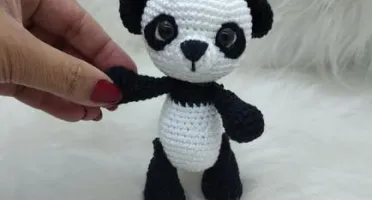 Mini Panda em Crochê - Amigurumi