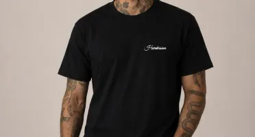 Camiseta Preta Free To Decide