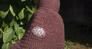 Chapéu de bruxa marrom básico
