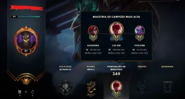 Conta com 152 campeões e 106 skins
