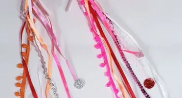 Kit Divina Tiara Coroa e Brincos Pompom