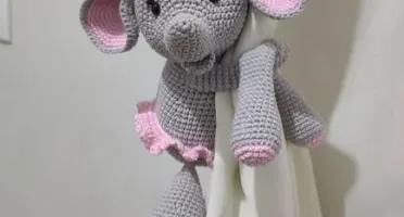 Amigurumi Elefante Menina - Crochê