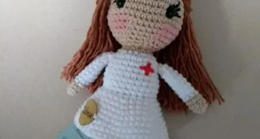 Amigurumi Boneca Enfermeira
