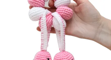 Chocalho de Bebê Amigurumi Crochê Rosa