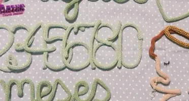 Kit Mêsversário Anjinho Personalizado em Tricotin com Nome