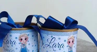 Tubo latas para aniversário