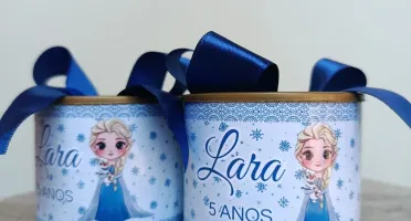 Tubo latas para aniversário