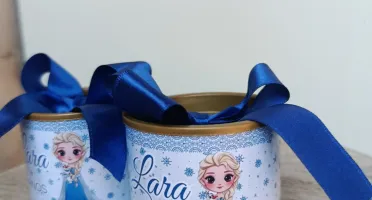Tubo latas para aniversário