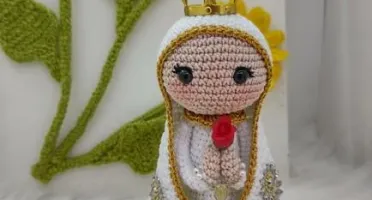 Santinha em crochê - Nossa Senhora