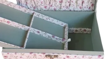 Porta-Joias Grande em Linho Floral de 4 Andares