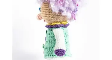 Palhaça de Cabelo Crespo em Amigurumi