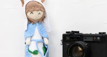 Nossa Senhora das Graças Grande em Amigurumi