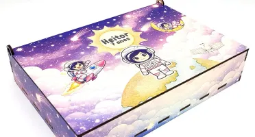 Tabuleiro Astronauta Menina em MDF com Caixa MDF
