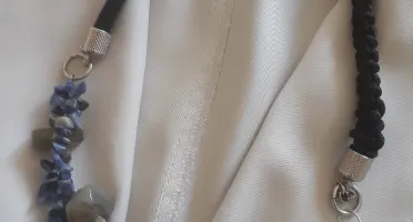 Colar Sodalita com Cordões de Algodão