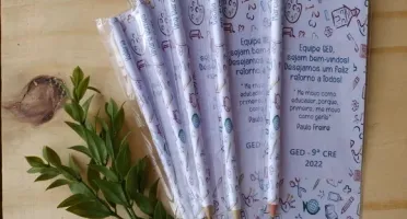 Lápis com Marca Páginas
