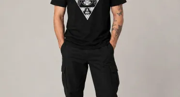 Camiseta Preta Skateboarder