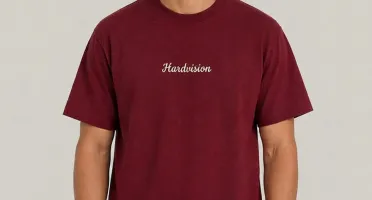 Camiseta Bordô Porcelana