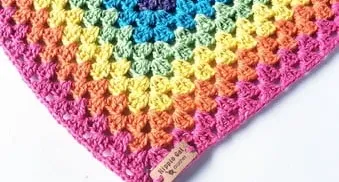 Toalhinha de Crochê com Tassels
