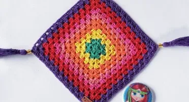 Toalhinha de Crochê com Tassels
