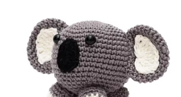 Coala Bola em amigurumi