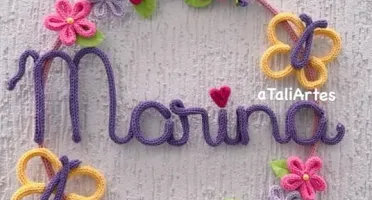 Guirlanda de Flores Personalizada em Tricotin