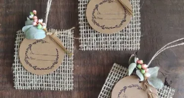 Tag Kraft com Buque com flores desidratadas