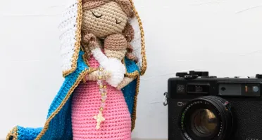 Nossa Senhora com Menino Jesus em Amigurumi
