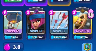 Conta com 120 cartas CR
