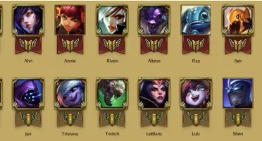Vendo 2 contas de League of Legends.
