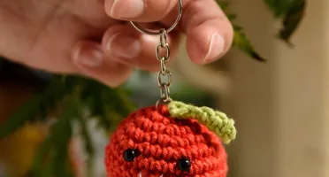 Chaveiro Mini Maçã Amigurumi