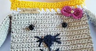 Bolsinha Infantil Coelhinha em Crochê