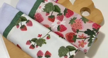 Kit com 2 Panos de Prato Morango - 50 x 70 cm