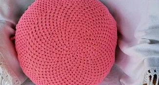 Capa de Almofada Mandala Neon em Crochê