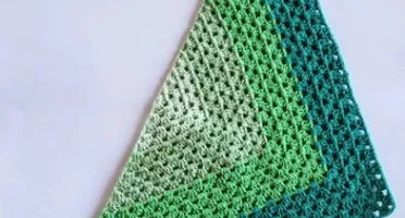 Bandana / Lenço para Cabeça em Crochê