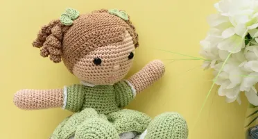 Boneca Mari em amigurumi