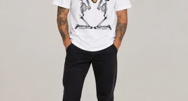 Camiseta Branca Pray